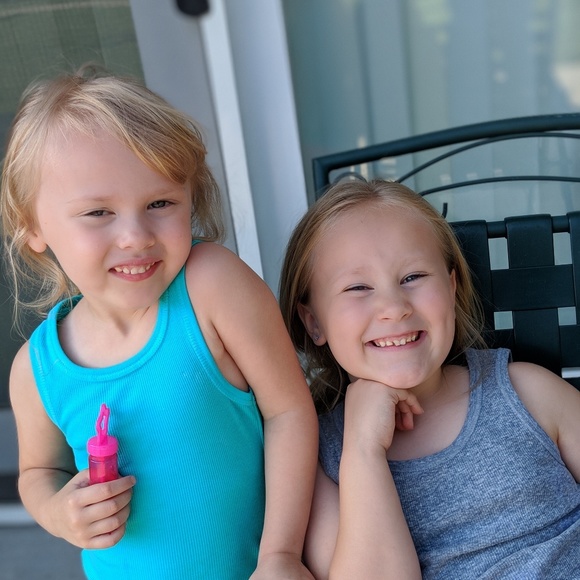 Meet your Posher, Tiffany - Picture 7 of 8